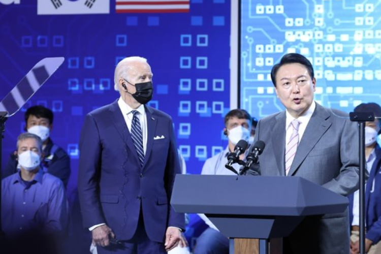 Yoon, Biden ให้คำมั่นที่จะเสริมความแข็งแกร่งให้กับพันธมิตรด้านเทคโนโลยีของเกาหลี – สหรัฐฯ